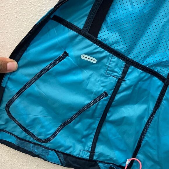 Lululemon “Pack it” vest Women's Blue Patterned size 2 - Picture 12 of 16